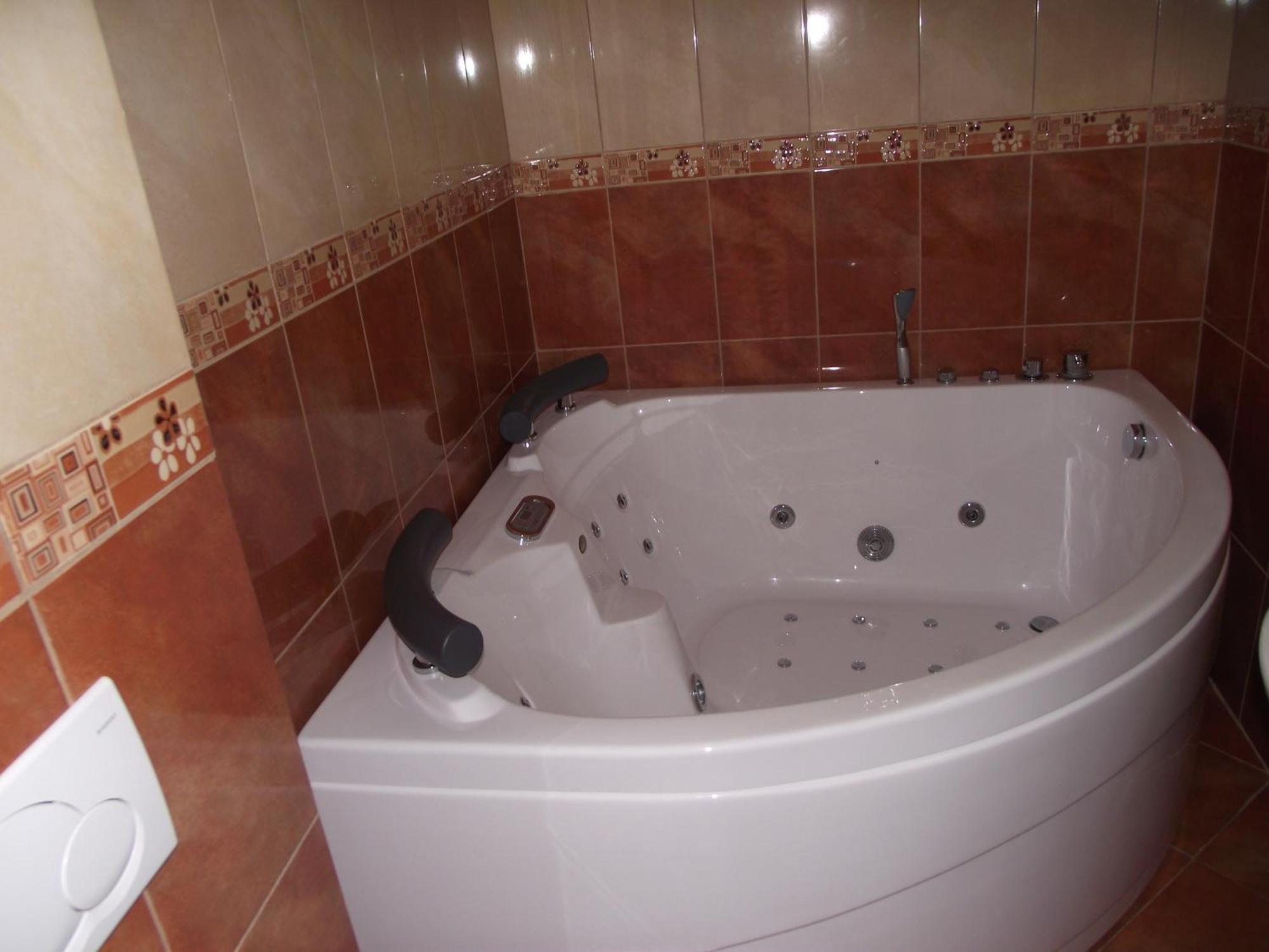 Hotel Flormang Крайова Экстерьер фото