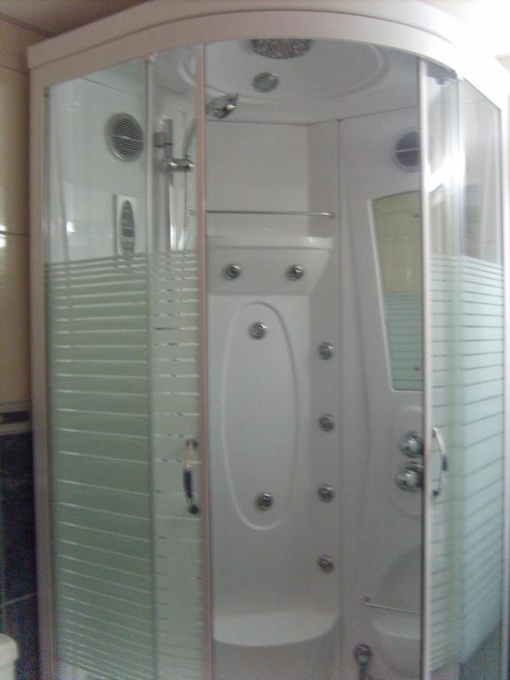 Hotel Flormang Крайова Номер фото